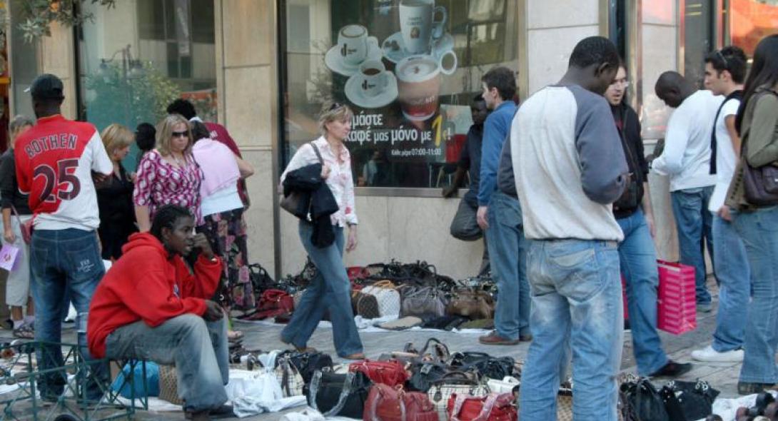 allodapoi sto kentro Atihinas